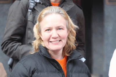 Annet als supporter op de first Avenue